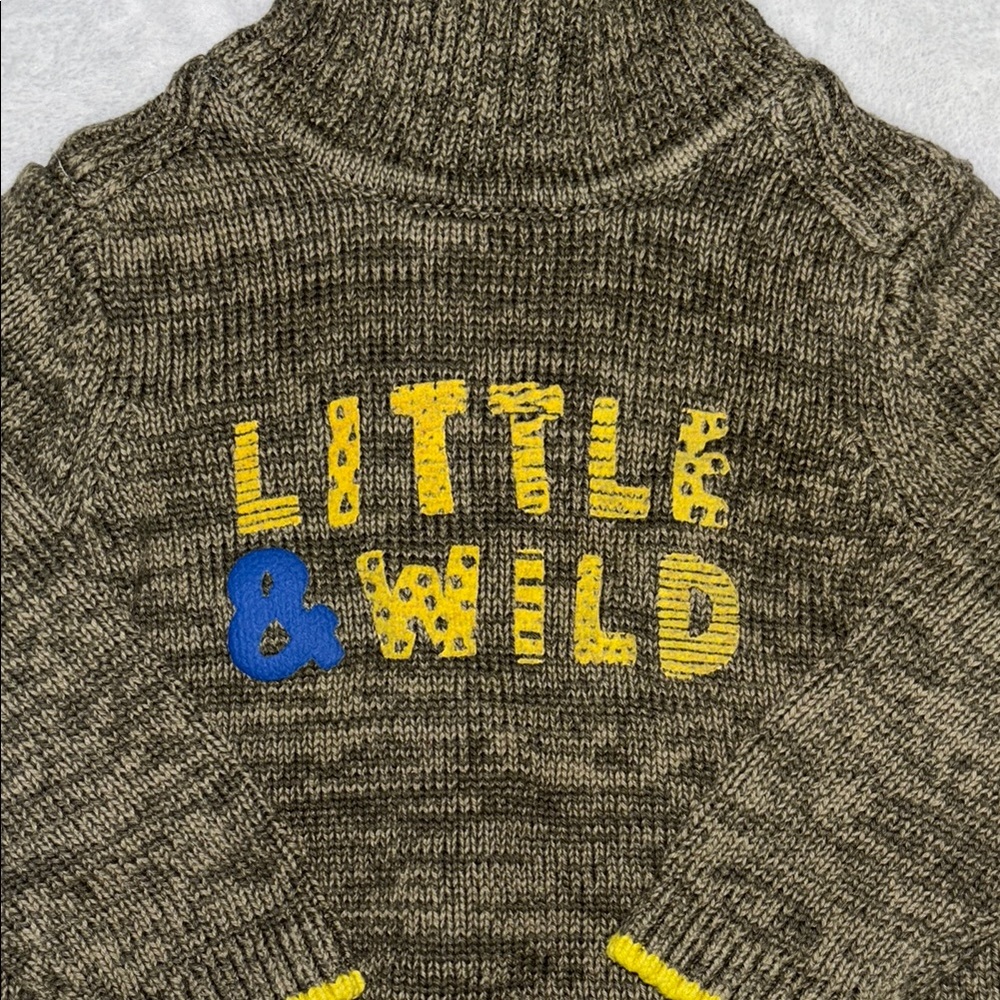 Green Knit Sweater with Yellow and Blue Accents - Picture 4 of 6
